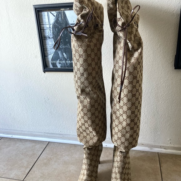 New Authentic womens Gucci knee hi boot size 39.5 size 9.5 US - Picture 4 of 9